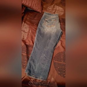 Medium Distressed Maurices Capri Jeans
